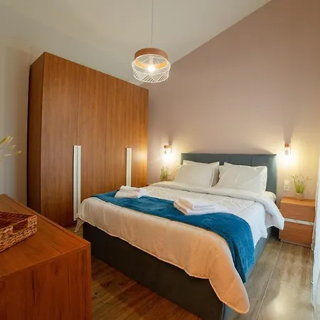Modern House! Apartment Iraklia